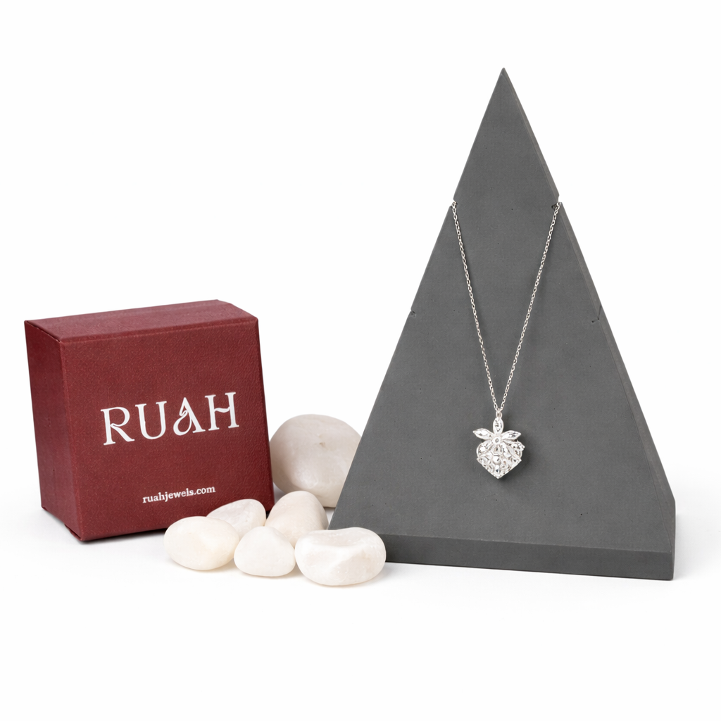 Glory Floral Cluster With A Clear Stone Neck chain | Sterling Silver