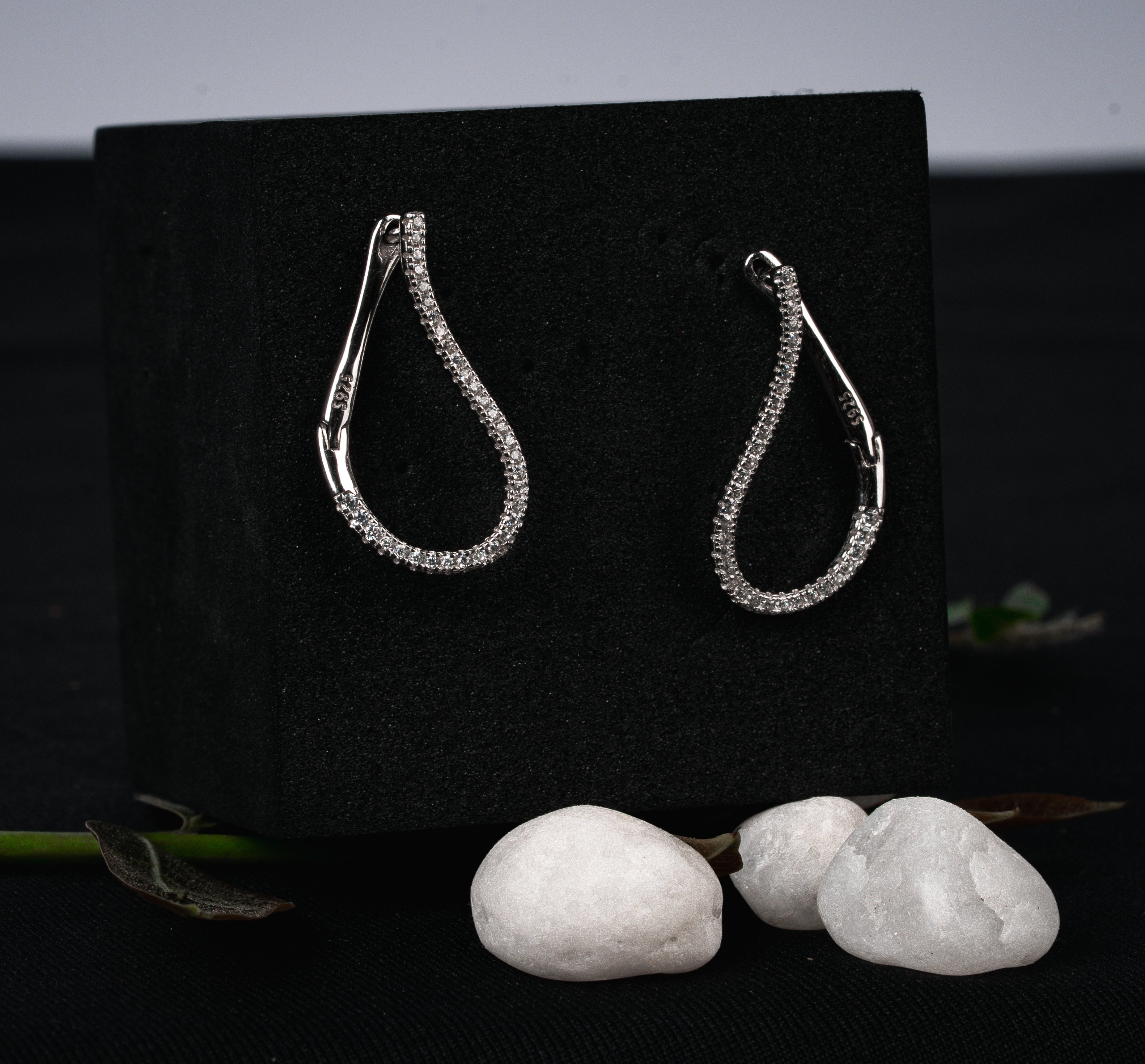 Stoneline Oval Earrings | Sterling Silver
