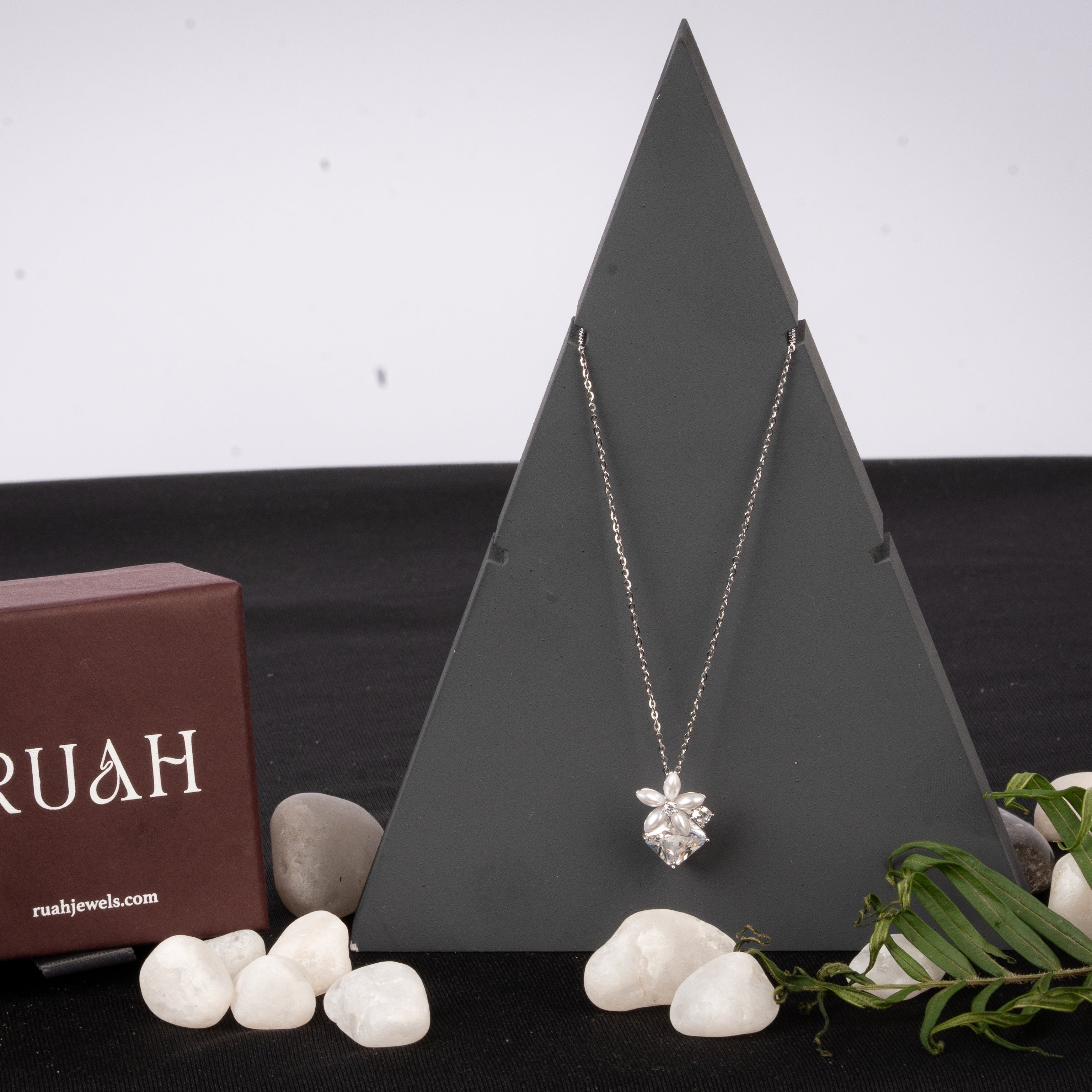 Glory Floral Cluster With A Clear Stone Neck chain | Sterling Silver